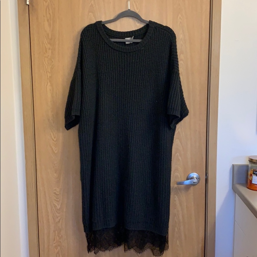 Short sleeves lace hem sweater dress